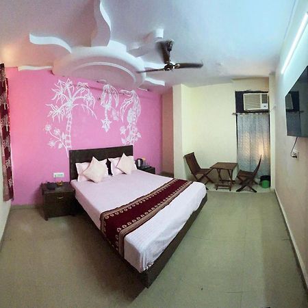 Hotel Darpan Palace -New Delhi Railway Station Exteriör bild